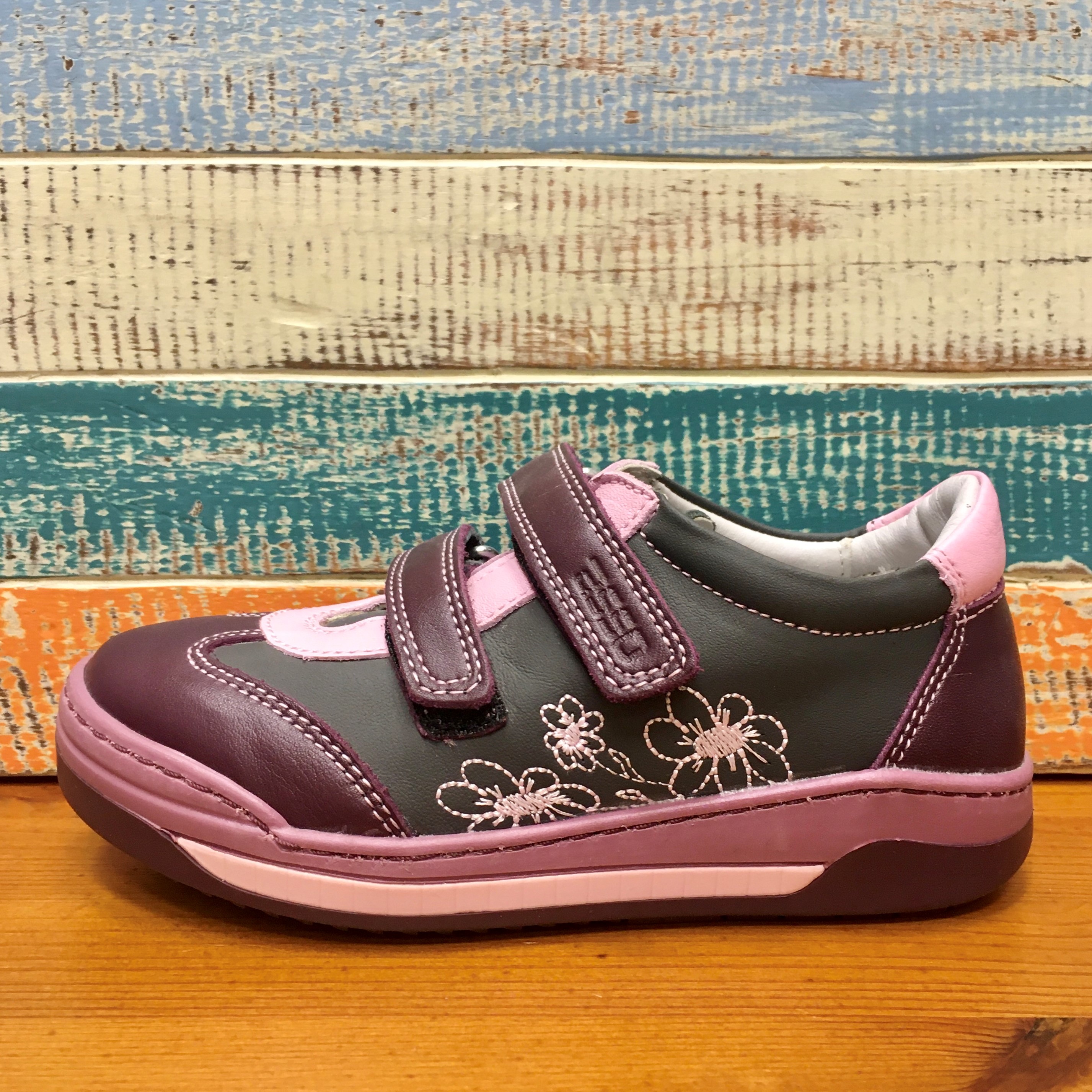 ASSO bőr gyerekcipő két tépőzárral, padlizsán-rózsaszín-fekete, virágos, 28, 29.